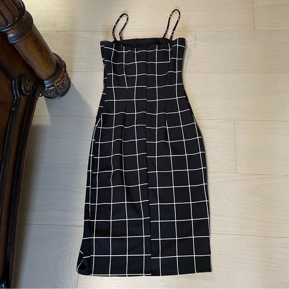 Black and white checkered dress - Picture 2 of 3